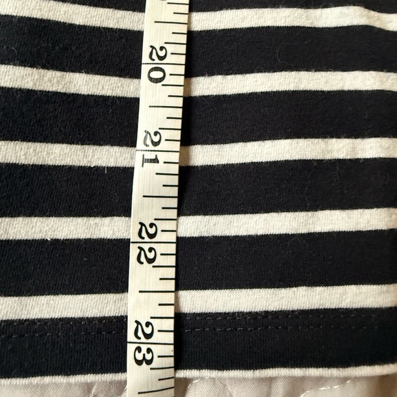 5/$30 - H&M Striped Blue and White Women's Top - Picture 6 of 6